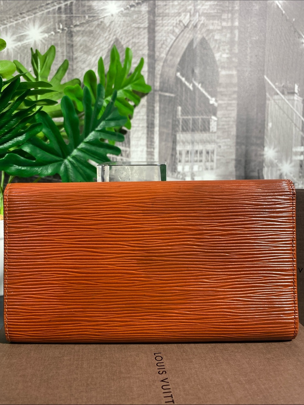 Authentic Louis Vuitton Epi International Wallet - Picture 7 of 17